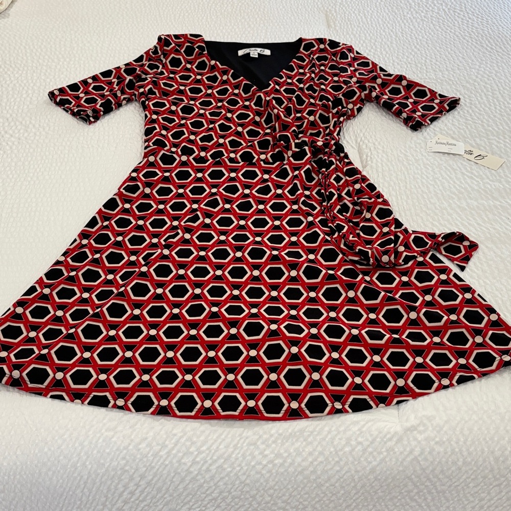 Chetta B Neiman Marcus. Asymmetrical wrap Dress in Red and Black Hexagon Pattern